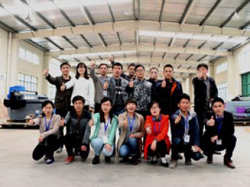 總部的B2B工作人員，2018年